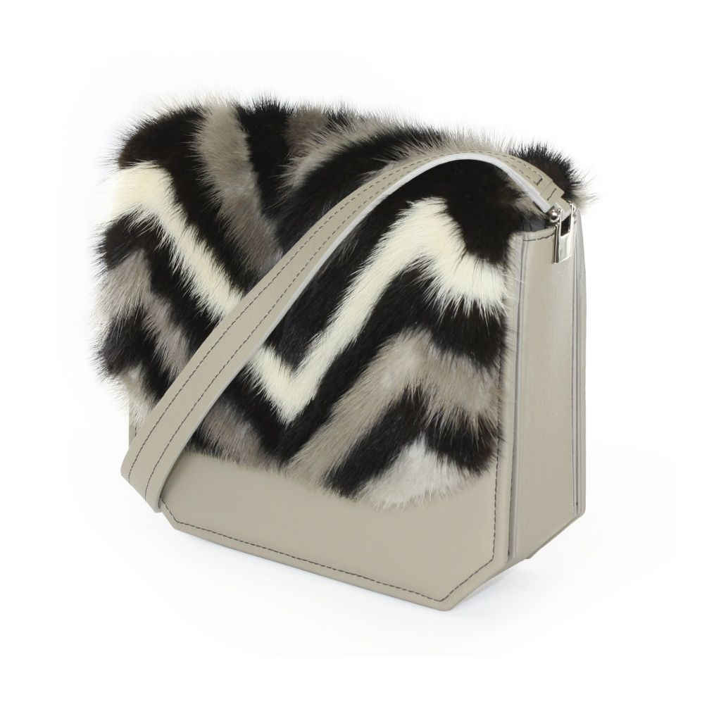 HERRINGBONE PATTERN RADIANT CLUTCH BAG
