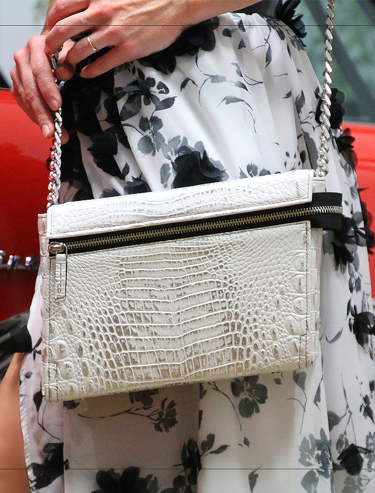 PEcado // PEARL WHITE EMERALD CROSSBODY EXPENDED PURSE