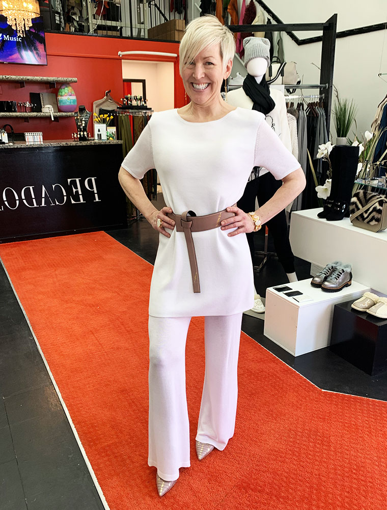 JENADIN // SHORT SLEEVE WOMEN'S TOP, WHITE - Image 2