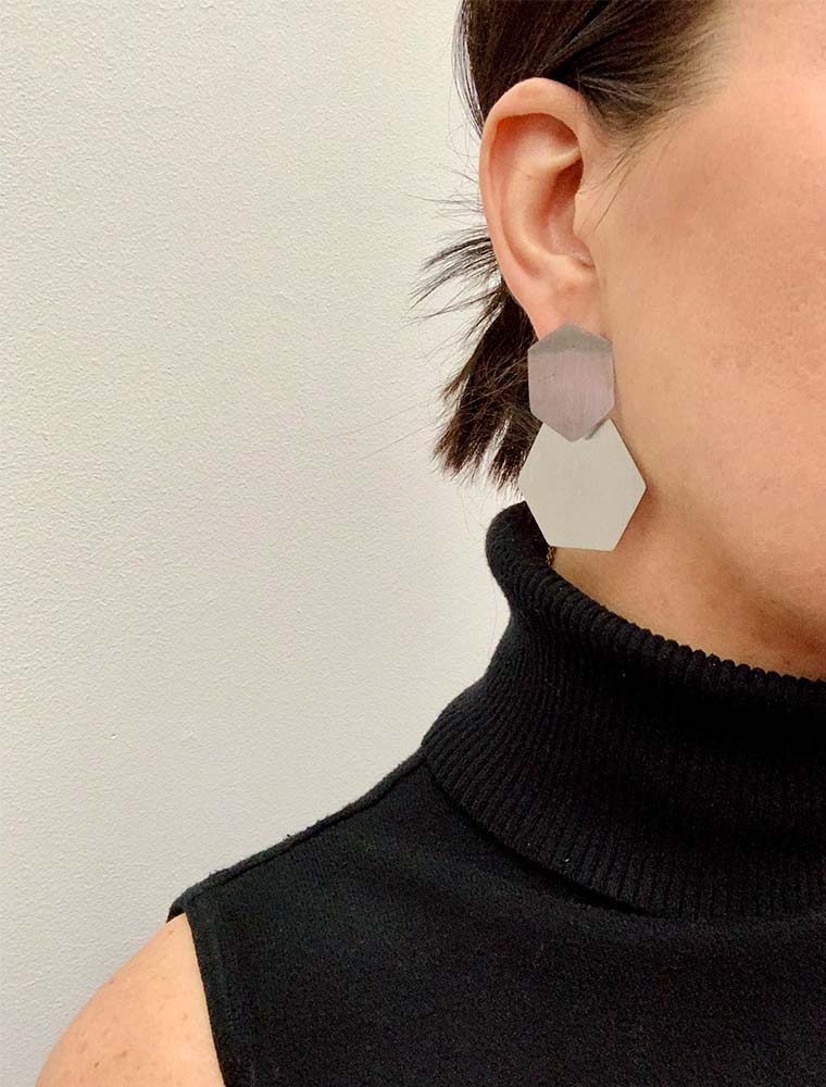SE // SURGICAL STEEL HEXAGON EARRINGS, GOLD - Image 2