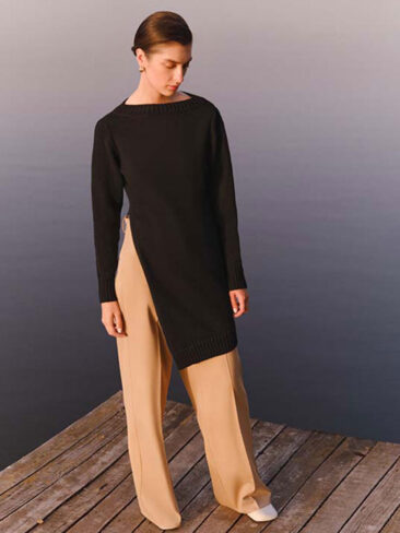 L.A.B. By TERNOVSKAYA // ASYMMETRICAL WAIST SLIT SWEATER