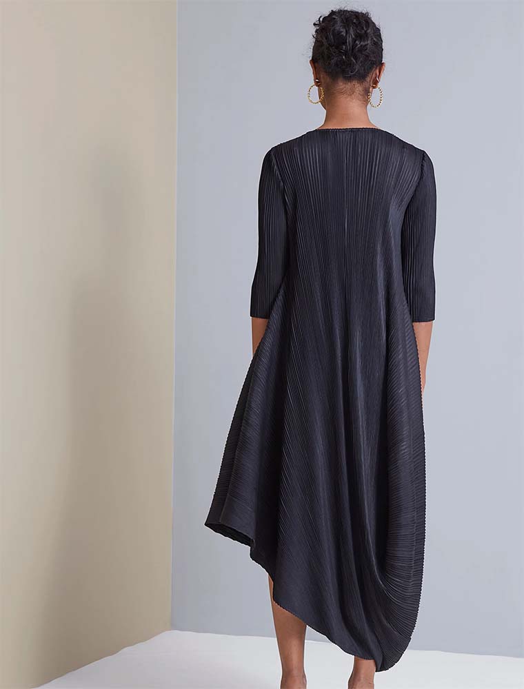 SCARLET SAGE // 3/4 SLEEVE ASYMMETRICAL LAILA WAIST DRAPE DRESS, BLACK - Image 2