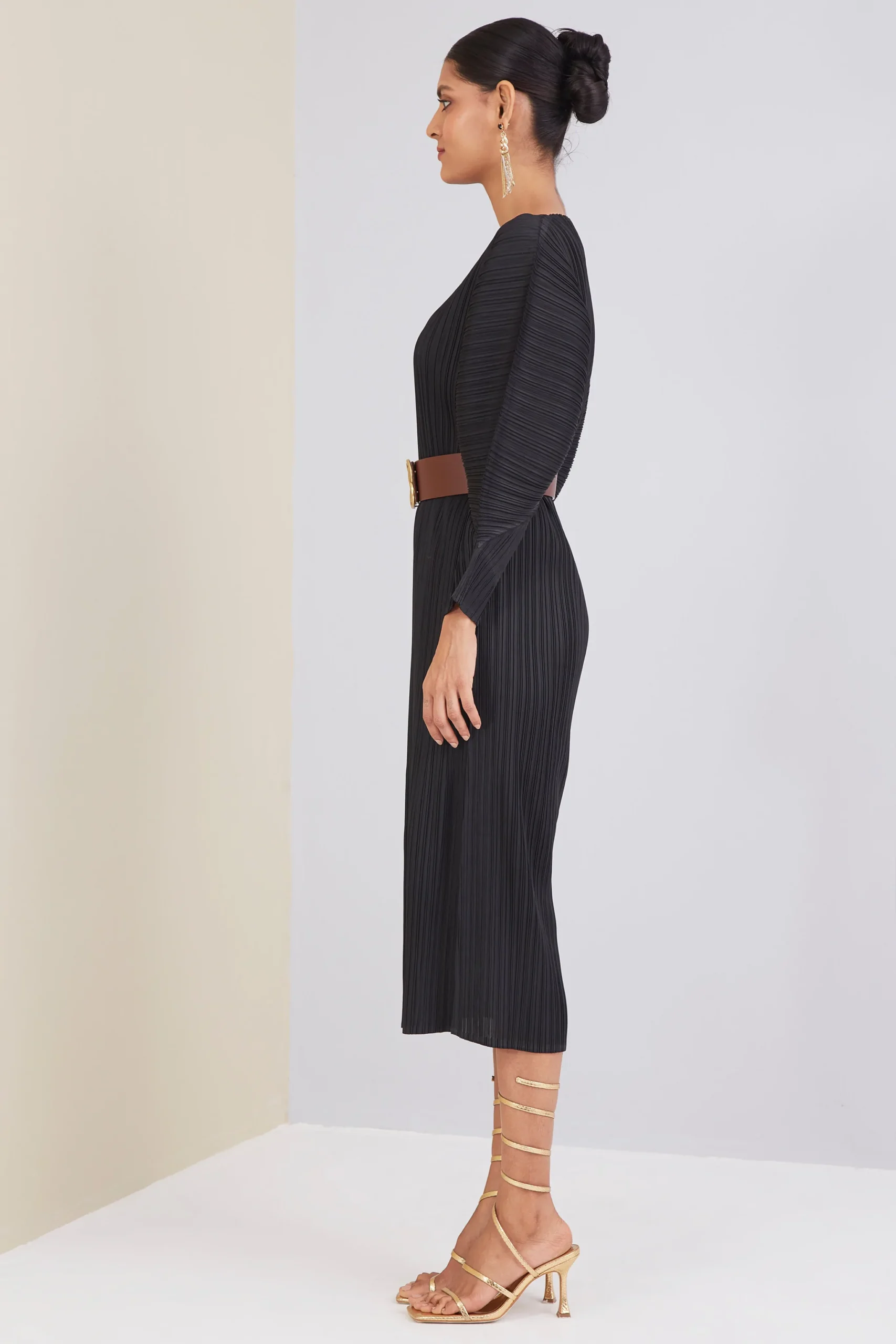 SCARLET SAGE // ELIZA BATWING STRAIGHT CUT DRESS, BLACK - Image 6