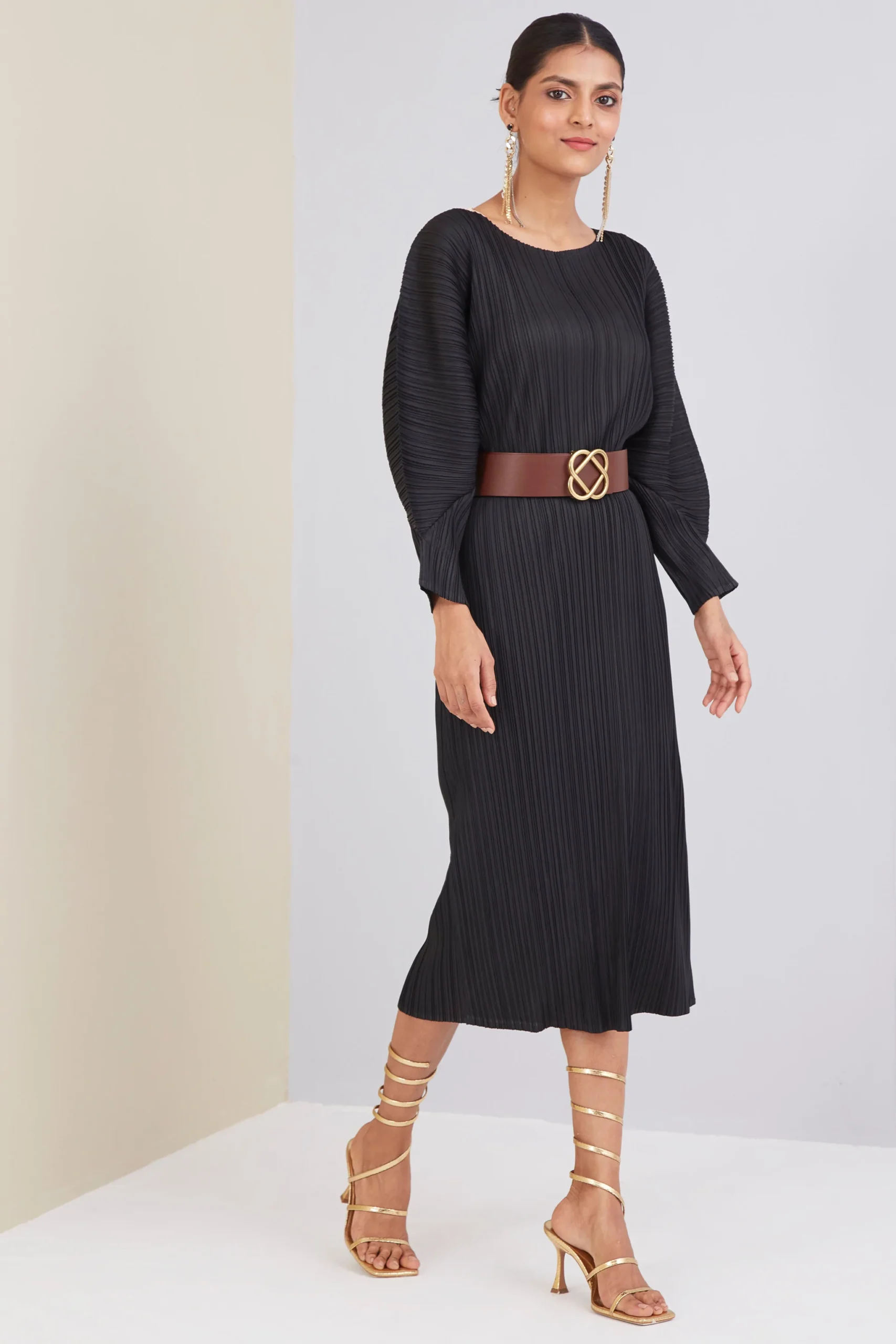 SCARLET SAGE // ELIZA BATWING STRAIGHT CUT DRESS, BLACK - Image 5