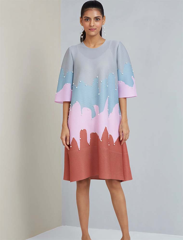 SCARLET SAGE // WAVE PRINT EMBELLISHED W/ PEARLS CORTEZ DRESS, PINK