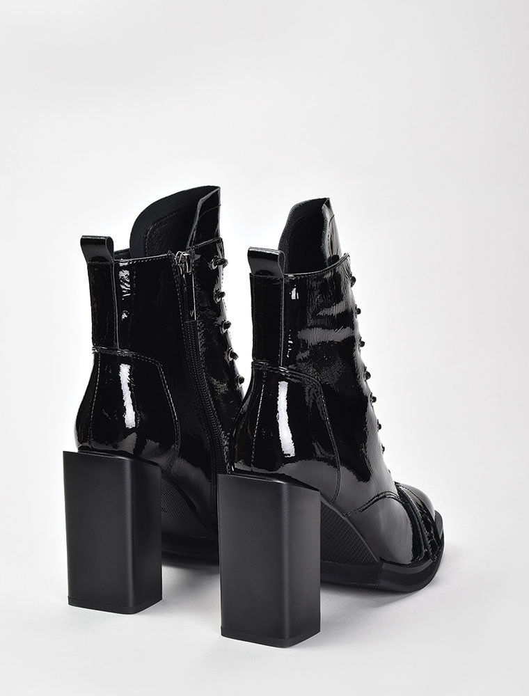 VITTO ROSSI // PATENT LEATHER LACE UP BOOTIES, BLACK - Image 3
