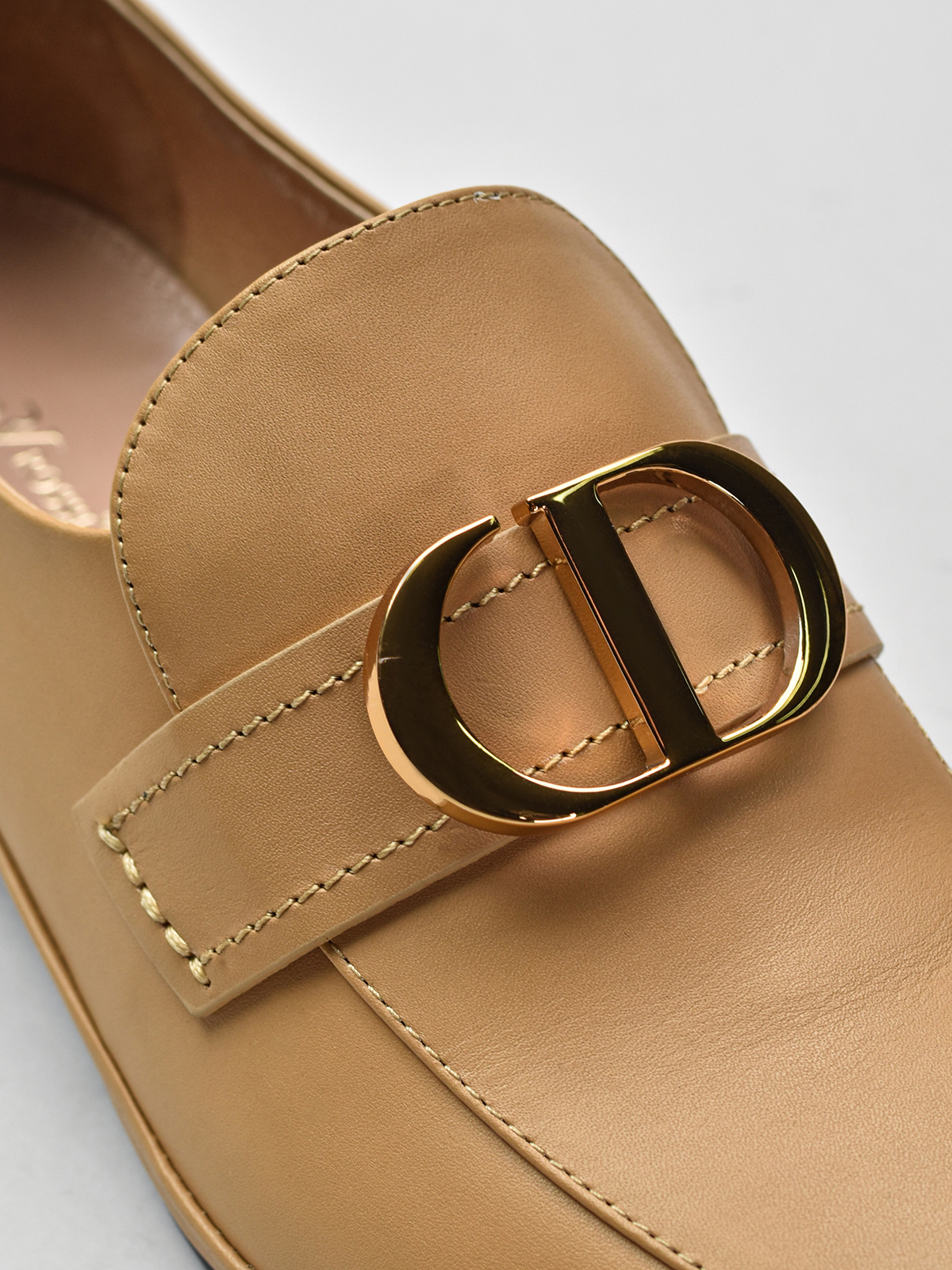 VITTO ROSSI // CD FRONT DETAIL LEATHER FLATS, WHITE - Image 4