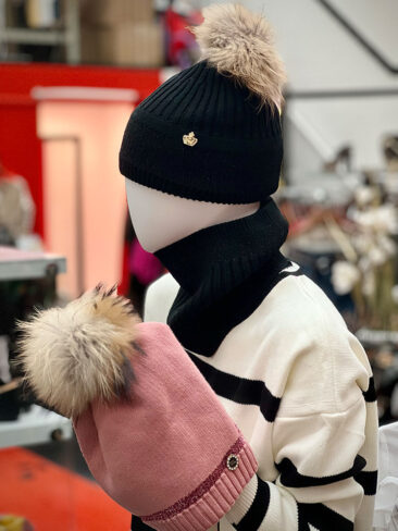 YURA STEFAN // FOX FUR MAGNETIC POM HAT WITH NECK WARMER, MULTICOLOR