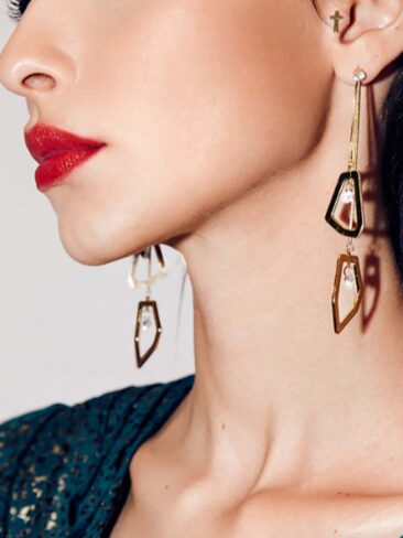 SE // SURGICAL STEEL IRREGULAR HOLLOW OUT DROP EARRINGS, GOLD