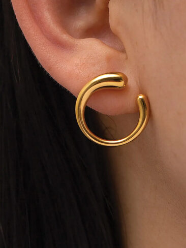 SE // GEOMETRIC SOLID SURGICAL STEEL EAR STUDS, GOLD