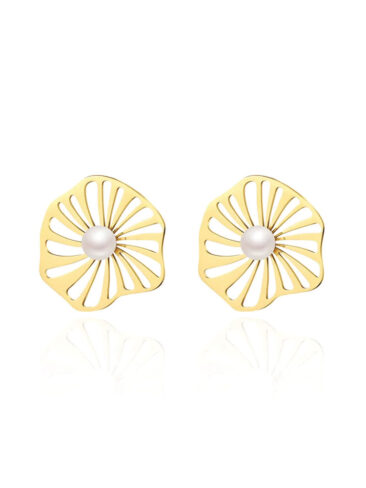 SE //  HOLLOW OUT FLOWER TITANIUM STEEL EAR STUDS, GOLD