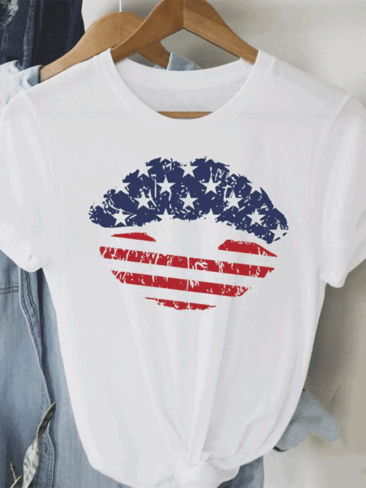 LOVE&LIVE // “PATRIOTIC LIPS” TEE SHIRT