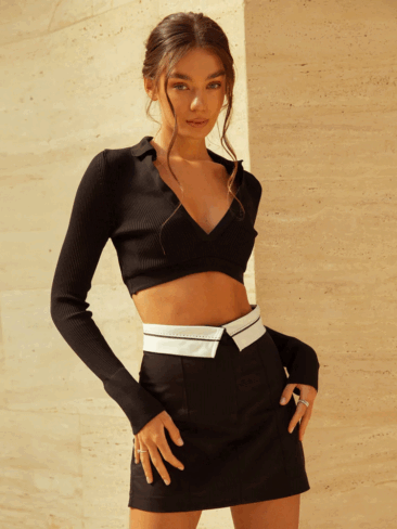 GEPUR // MINI SKIRT W/ ACCENT BELT, BLACK
